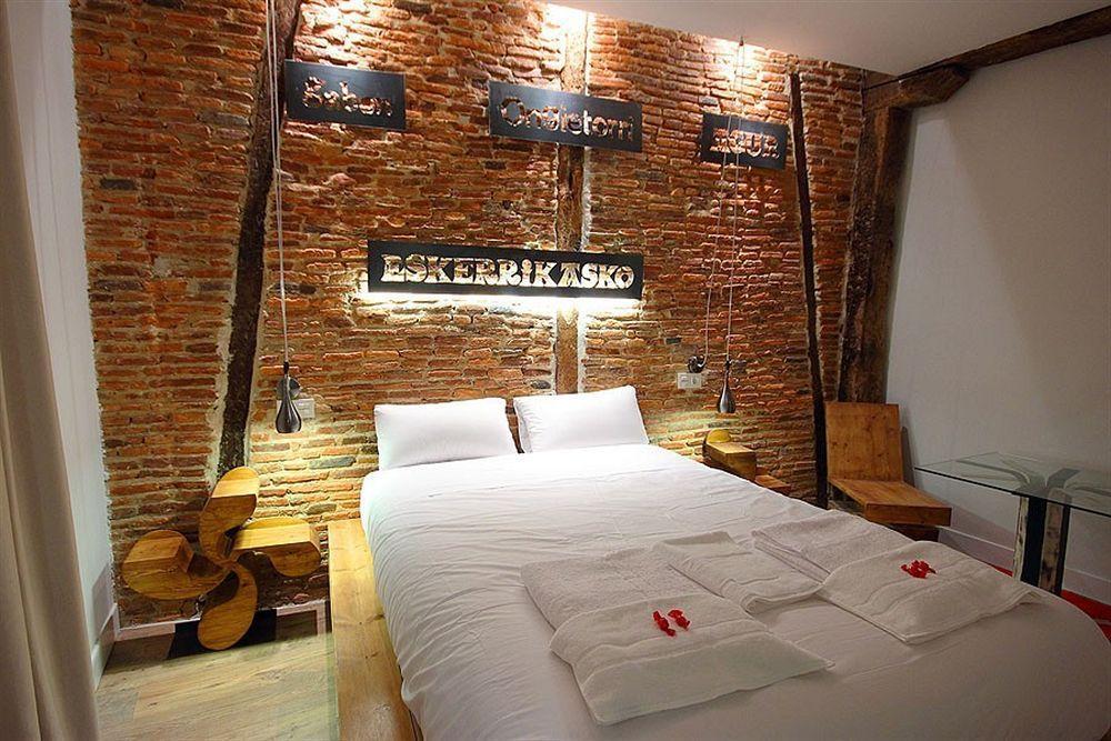 Pension Basque Boutique بلباو المظهر الخارجي الصورة